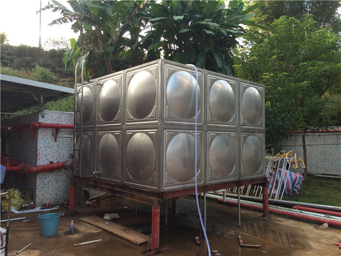 不銹鋼水箱的特性與養(yǎng)護技巧